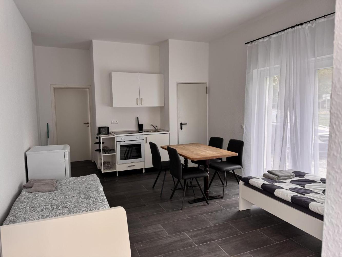 Cozy Apartment In Leverkusen Exteriör bild